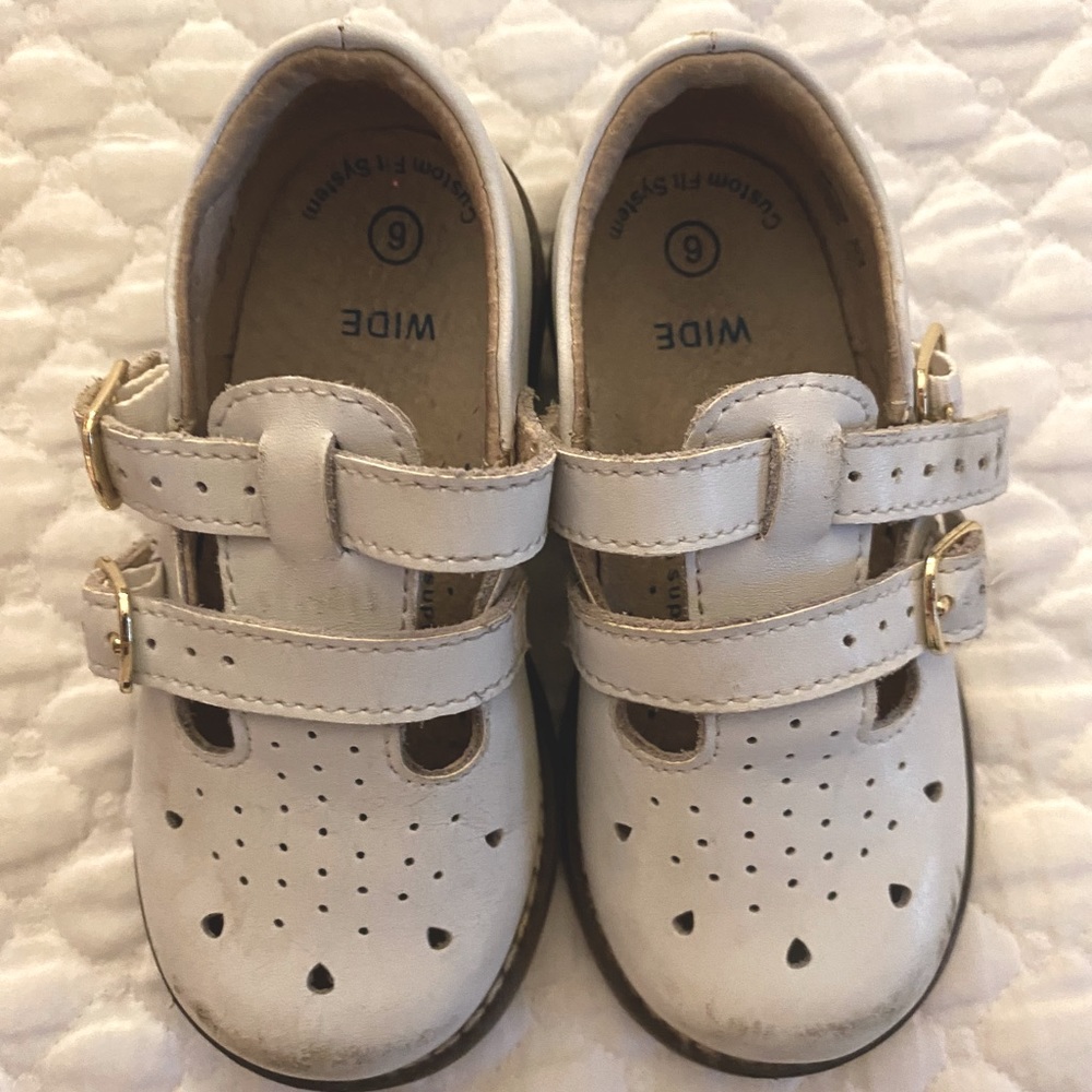 Footmates Danielle shoes, white, size 6